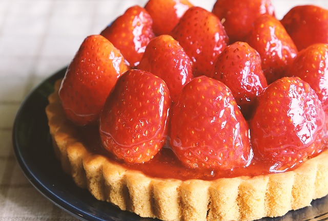 Torta de frutillas y pastelera proteica – @healthyholicc